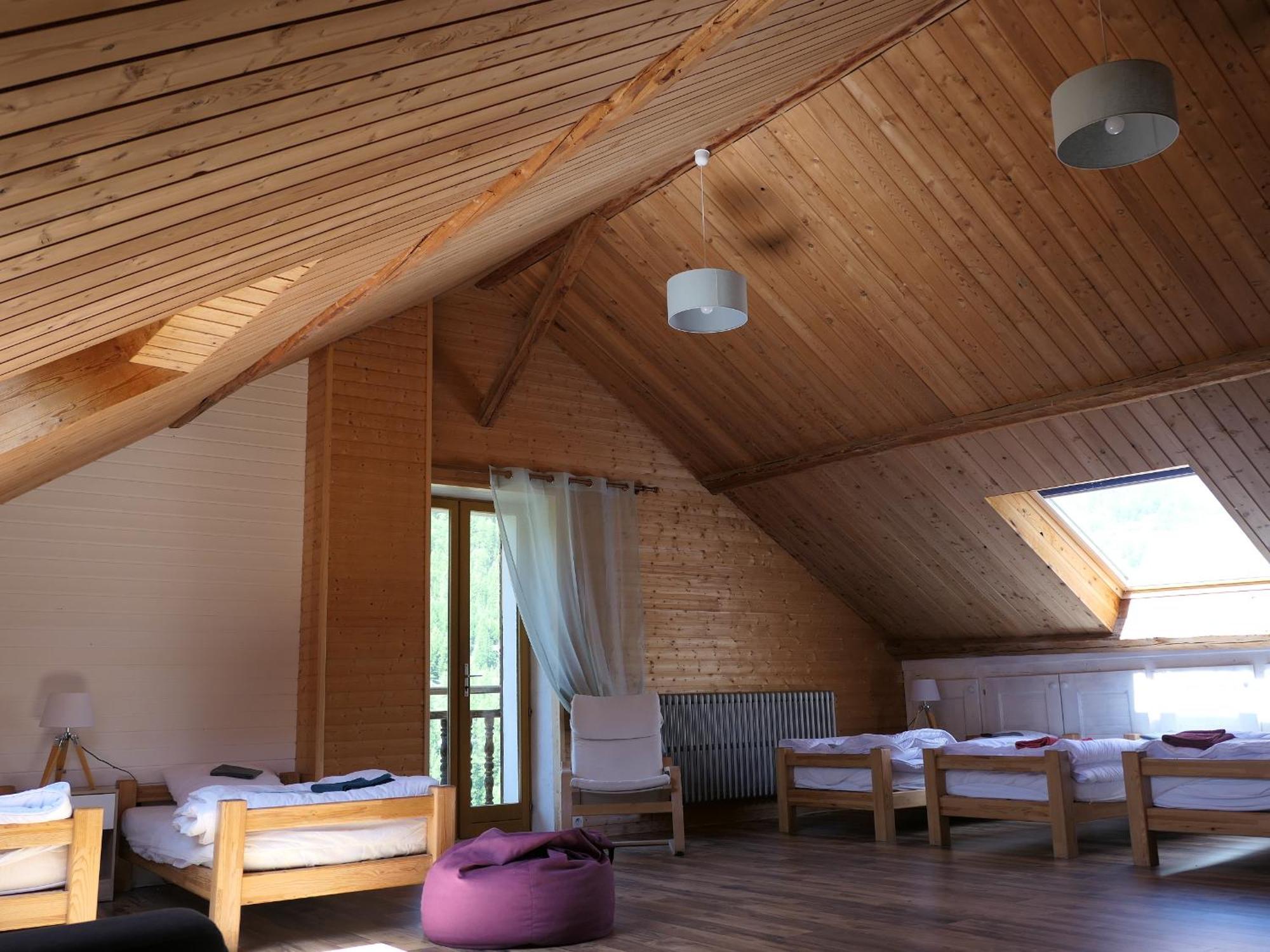 Auberge Les 1000 Cols, Anciennement Val D Azur Molines-en-Queyras Bilik gambar